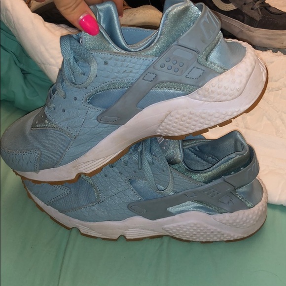 Blue Nike Air Huarache’s - Picture 2 of 7